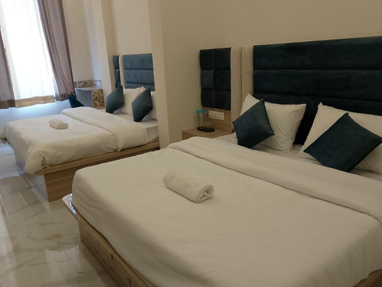 Hotel Lr Delite Inn 마투라 외부 사진