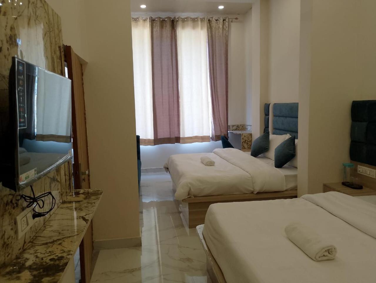 Hotel Lr Delite Inn 마투라 외부 사진