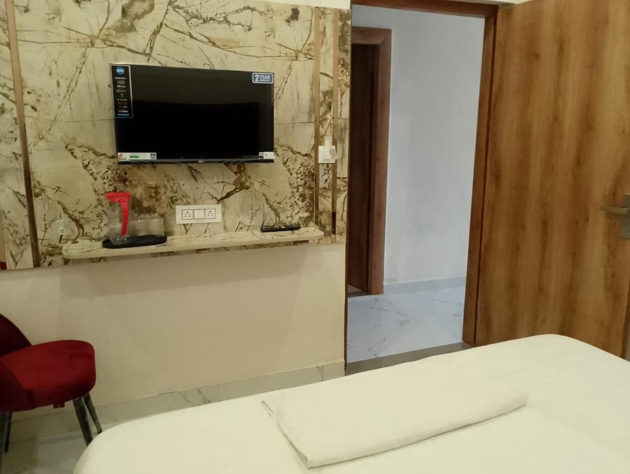 Hotel Lr Delite Inn 마투라 외부 사진